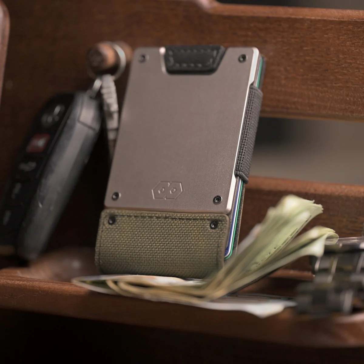 PROOF Wallet | The Operator | Olive Drab Ballistic Nylon & Black Full Grain Leather with Satin Gunmetal - Image 4